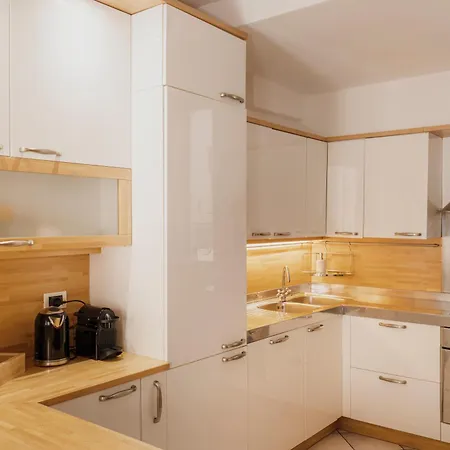 La Ca' Bella Apartment *